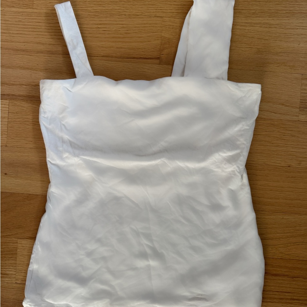 Chic White Women's Tank Top